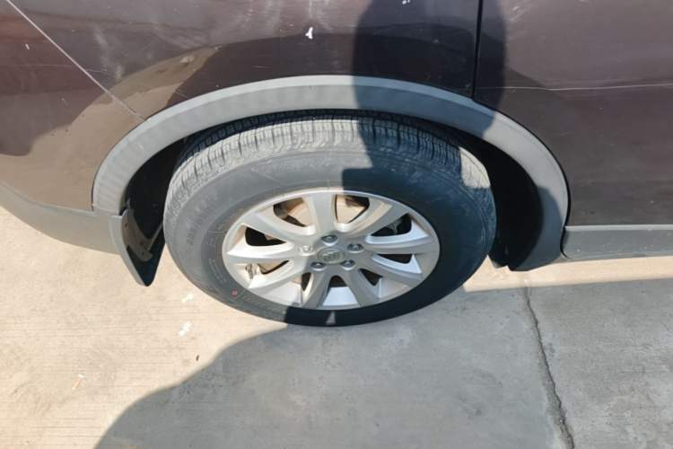Used Buick Envision 2020 20T Two-Wheel Drive Leading Version Right Rear Wheel Hub