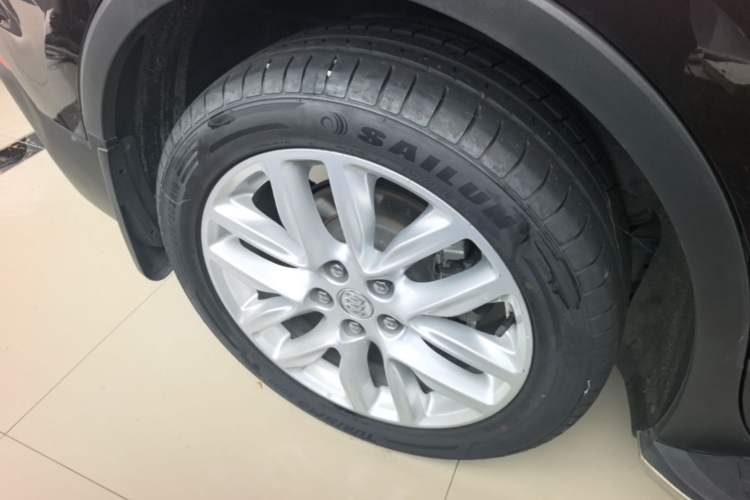 Used Buick Envision 2020 28T Four-Wheel Drive Luxury Version Right Rear Wheel Hub