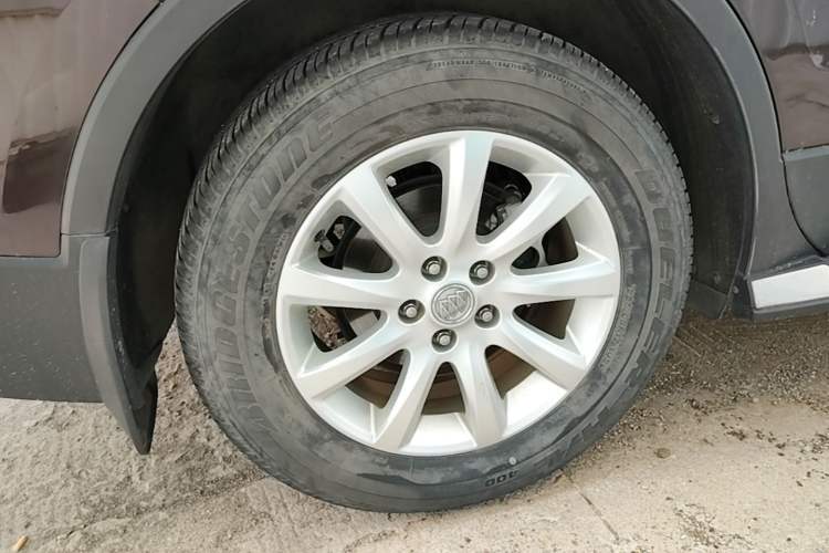 Used Buick Envision 2020 20T Two-Wheel Drive Elite Version Right Rear Wheel Hub
