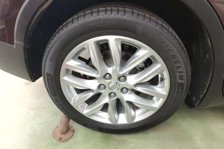 Used Buick Envision 2020 28T Four-Wheel Drive Elite Version Right Rear Wheel Hub