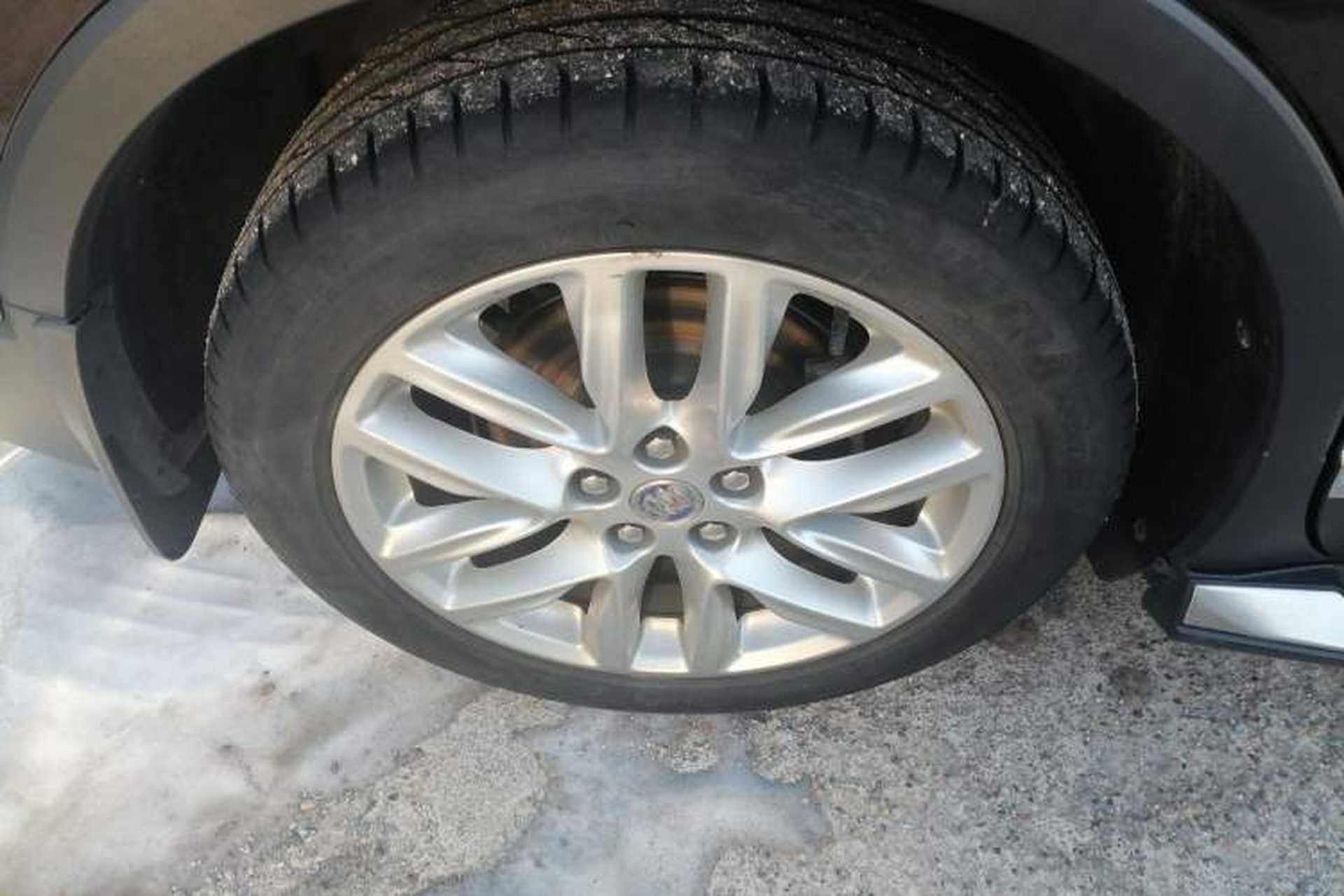 Used Buick Envision 2020 28T Four-Wheel Drive Elite Version Right Rear Wheel Hub