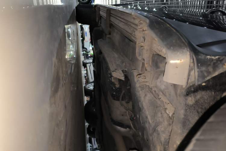 Used Buick Envision 2020 20T Two-Wheel Drive Elite Version Right Side Sill