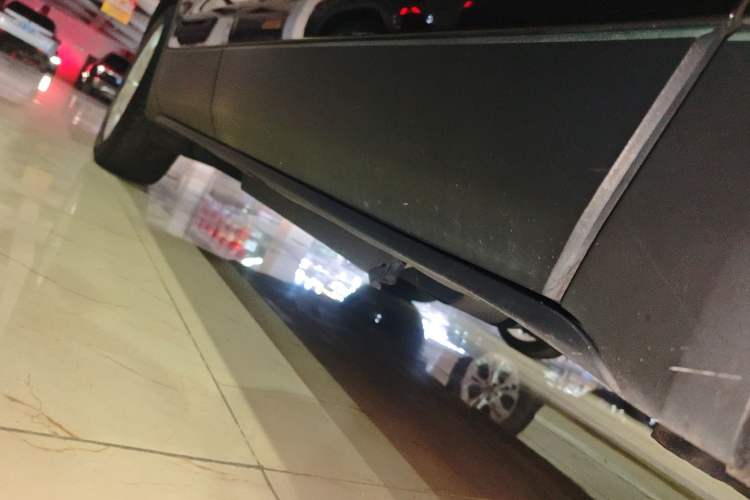 Used Buick Envision 2020 28T Four-Wheel Drive Elite Version Right Side Sill