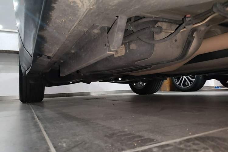Used Buick Envision 2020 28T Four-Wheel Drive Elite Version Right Side Sill