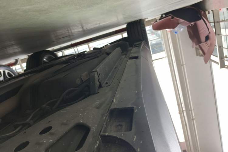Used Buick Envision 2020 28T Four-Wheel Drive Elite Version Right Side Sill