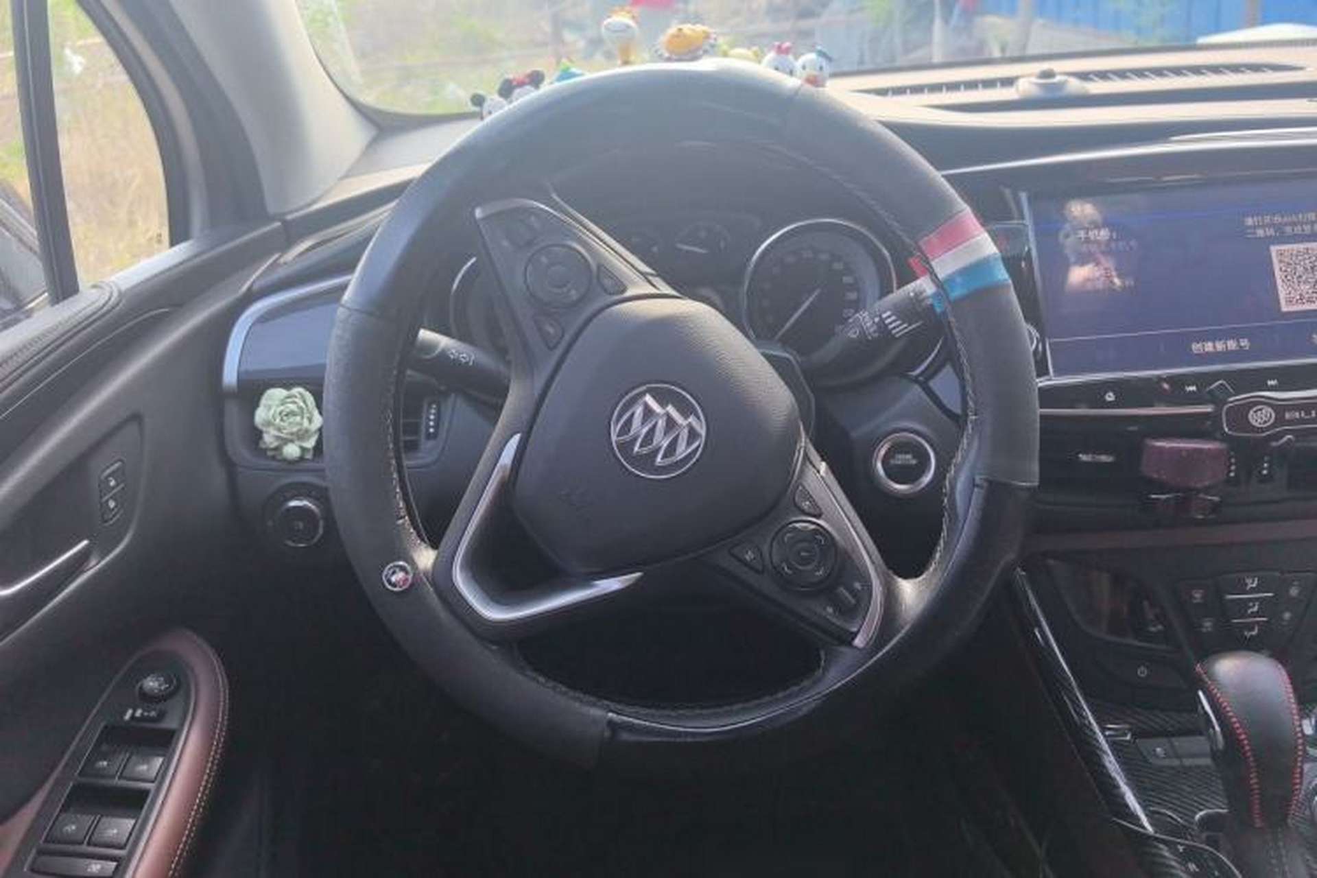 Used Buick Envision 2020 28T Four-Wheel Drive Elite Version Steering Wheel