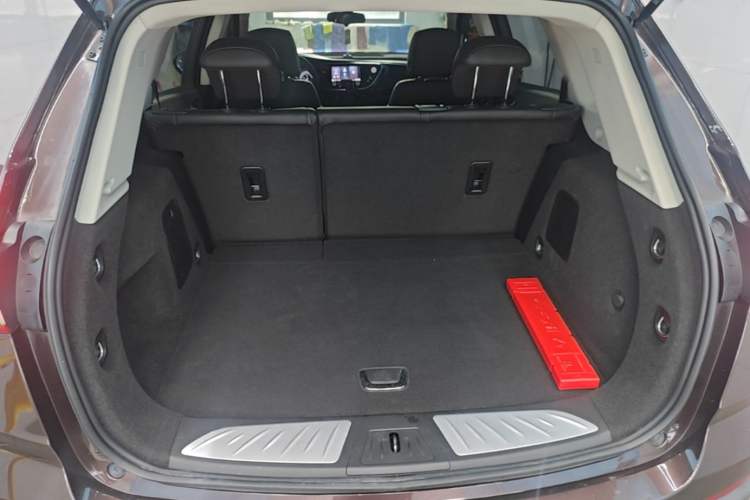 Used Buick Envision 2020 20T Two-Wheel Drive Leading Version Trunk