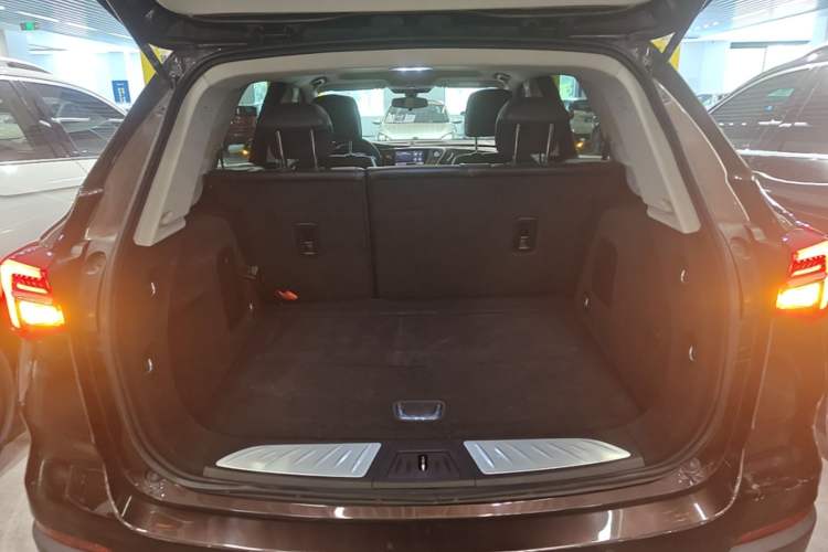Used Buick Envision 2020 20T Two-Wheel Drive Leading Version Trunk