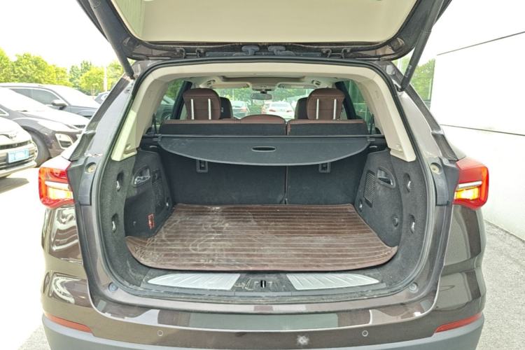 Used Buick Envision 2020 20T Two-Wheel Drive Luxury Model Trunk