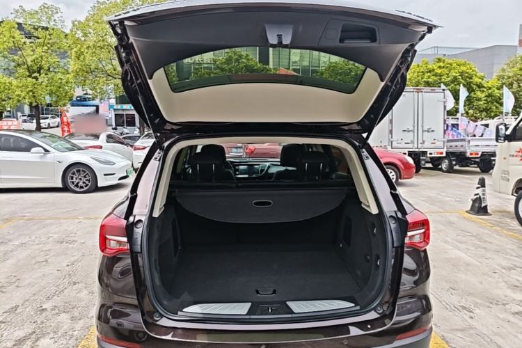 Used Buick Envision 2020 20T Two-Wheel Drive Elite Version Trunk