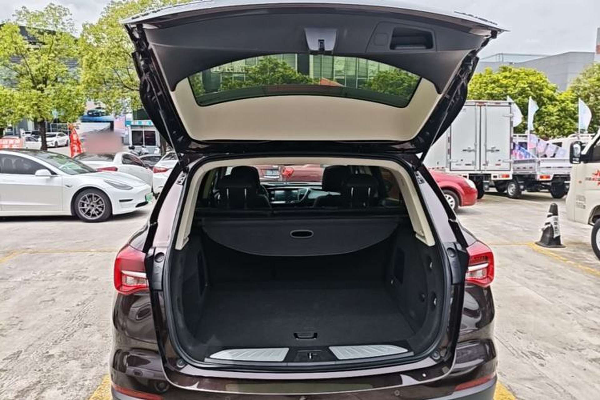 Used Buick Envision 2020 20T Two-Wheel Drive Elite Version Trunk