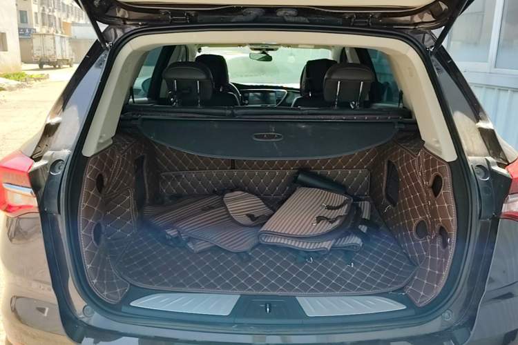 Used Buick Envision 2020 20T Two-Wheel Drive Elite Version Trunk