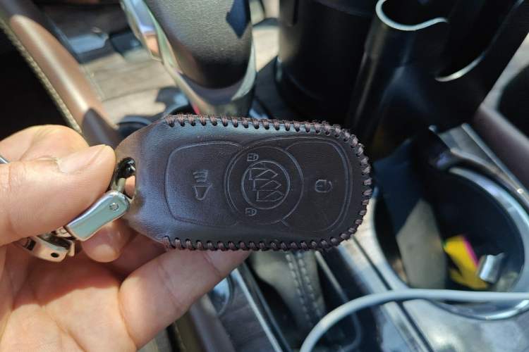 Used Buick Envision 2020 20T Two-Wheel Drive Luxury Model Vehicle Key