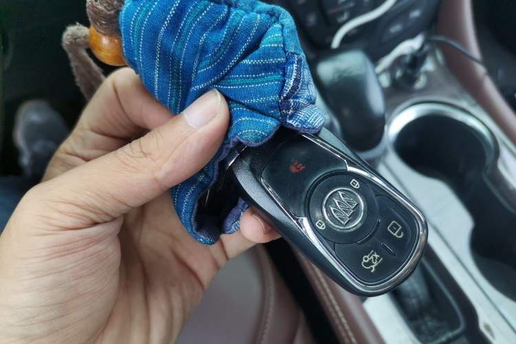 Used Buick Envision 2020 20T Two-Wheel Drive Luxury Model Vehicle Key