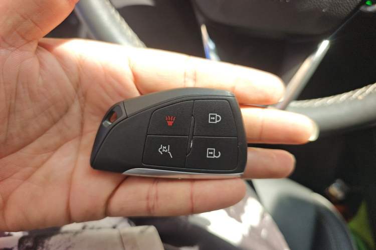 Used Buick Envision 2020 Encore S 652T All-Wheel-Drive Avenir Vehicle Key