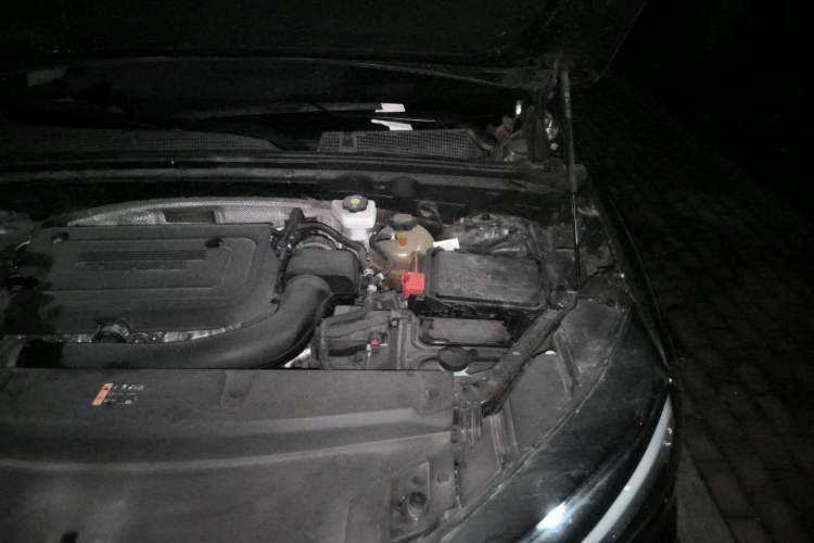 Used Buick Envision 2020 Encore S 652T All-Wheel-Drive Avenir Engine Bay Left