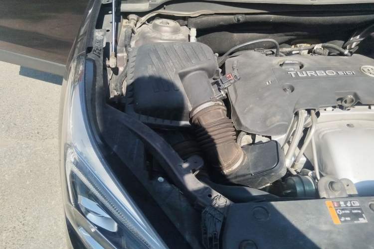 Used Buick Envision 2020 28T Four-Wheel Drive Elite Version Engine Bay Right