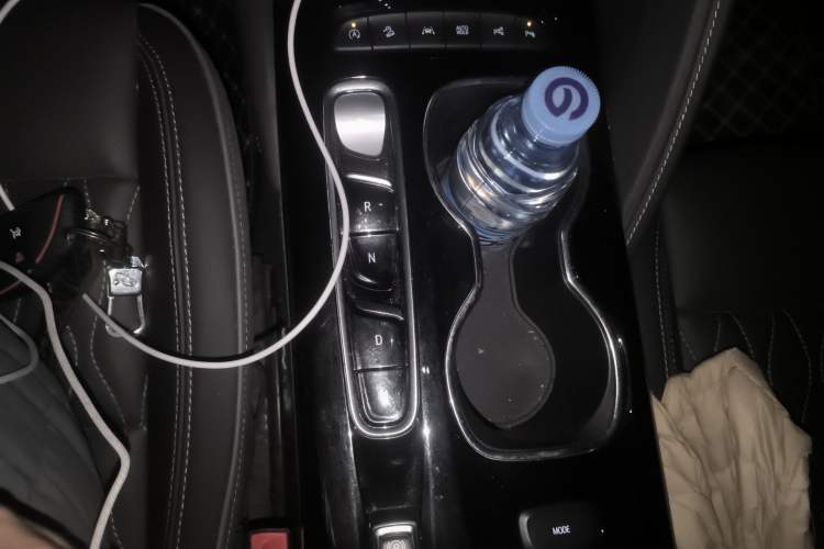 Used Buick Envision 2020 Encore S 652T All-Wheel-Drive Avenir Gear Lever