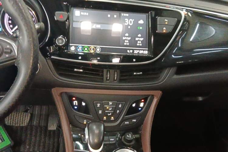 Used Buick Envision 2020 28T Four-Wheel Drive Elite Version Audio And AC Panel