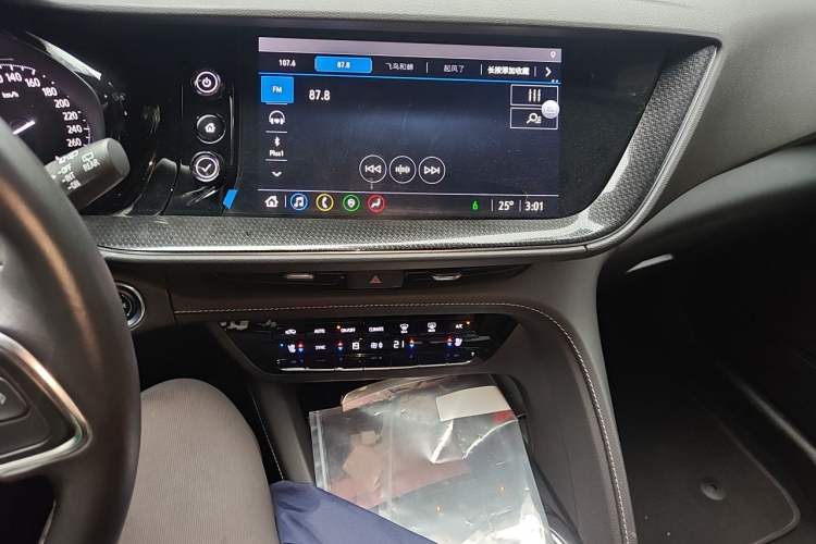 Used Buick Envision 2020 Encore GX S 652T Two-Wheel-Drive Limited-Edition S Sport Version Audio And AC Panel