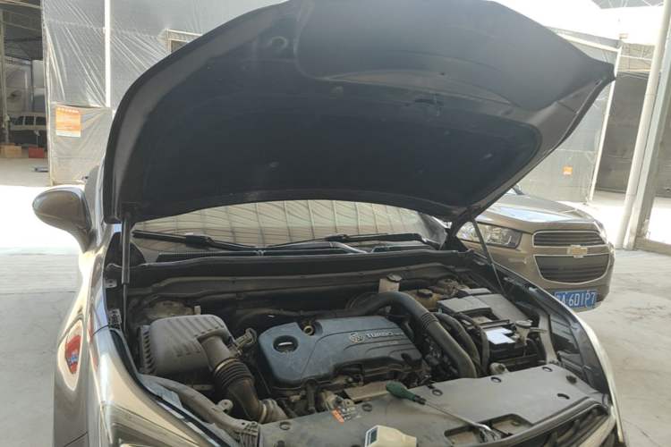 Used Buick Envision 2020 20T Two-Wheel Drive Leading Version Engine Bay