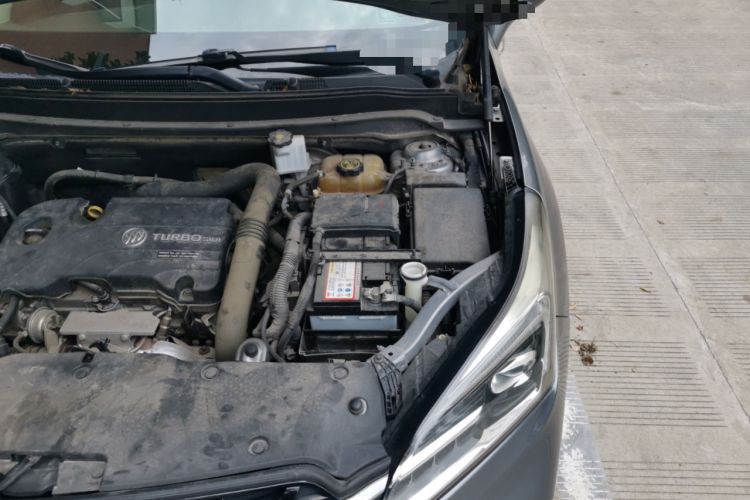Used Buick Envision 2020 20T Two-Wheel Drive Leading Version Engine Bay Left