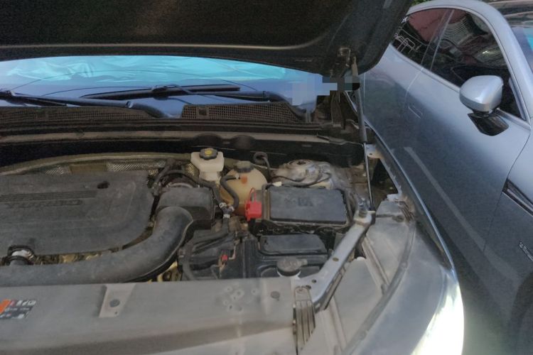 Used Buick Envision 2020 Encore S 652T Two-Wheel Drive Luxury Model Engine Bay Left