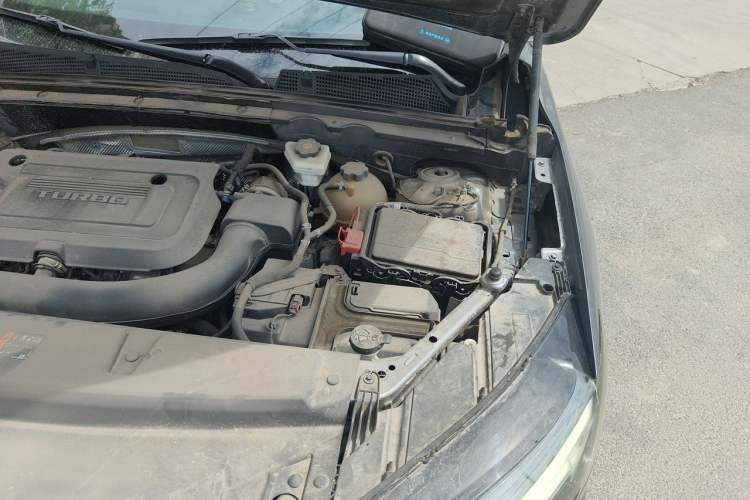 Used Buick Envision 2020 Onix S 652T Two-Wheel Drive Elite Model Engine Bay Left