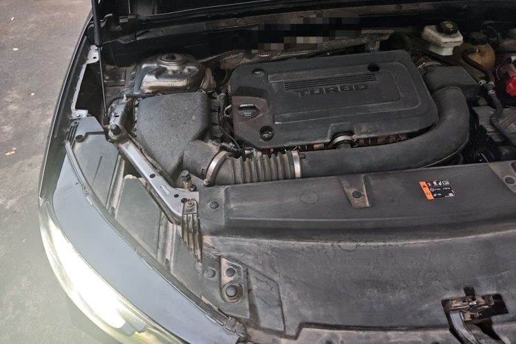 Used Buick Envision 2020 Encore S 652T Two-Wheel Drive Luxury Model Engine Bay Right