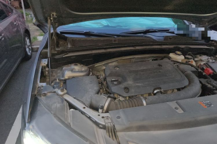 Used Buick Envision 2020 Encore S 652T Two-Wheel Drive Luxury Model Engine Bay Right