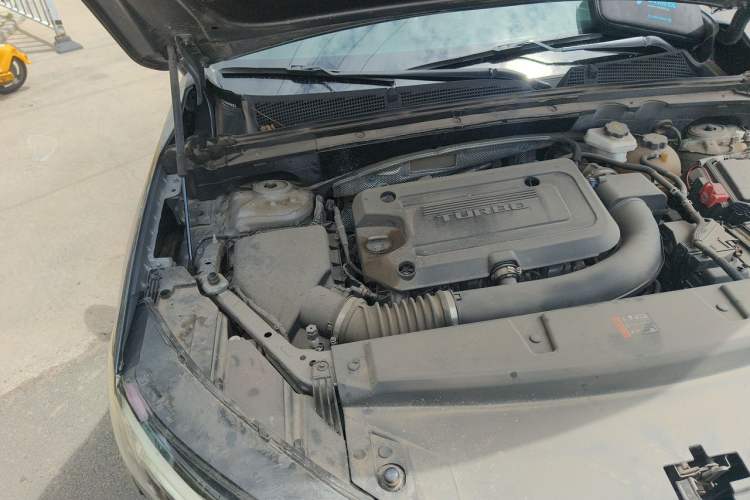 Used Buick Envision 2020 Onix S 652T Two-Wheel Drive Elite Model Engine Bay Right