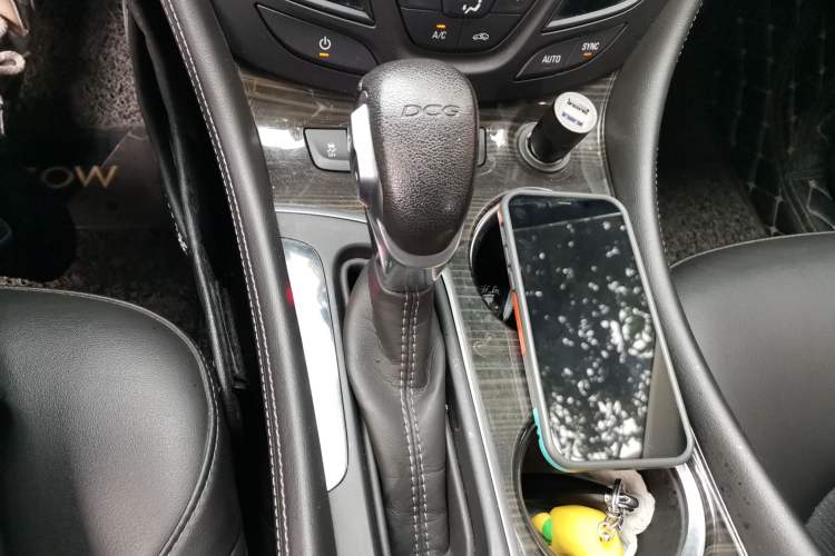 Used Buick Envision 2020 20T Two-Wheel Drive Leading Version Gear Lever