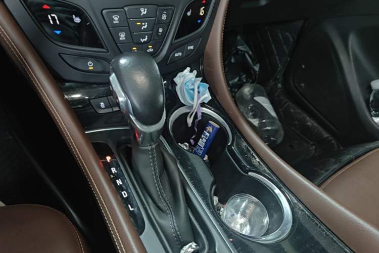 Used Buick Envision 2020 28T Four-Wheel Drive Elite Version Gear Lever