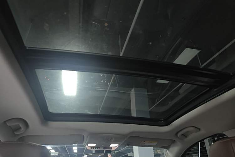Used Buick Envision 2020 28T Four-Wheel Drive Elite Version Headliner
