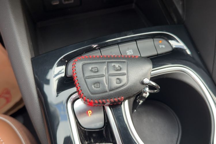 Used Buick Envision 2020 Encore S 652T Two-Wheel Drive Luxury Model Interior 1