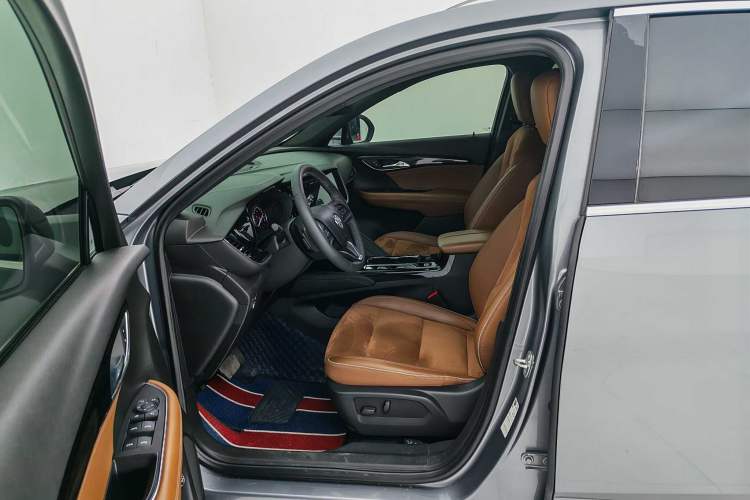 Used Buick Envision 2020 Encore S 652T Four-Wheel Drive Luxury Model Interior 2