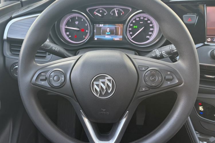 Used Buick Envision 2020 20T Two-Wheel Drive Leading Version Interior 4