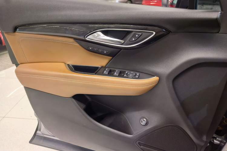 Used Buick Envision 2020 Encore GX S 652T Two-Wheel-Drive Limited-Edition S Sport Version Interior 8