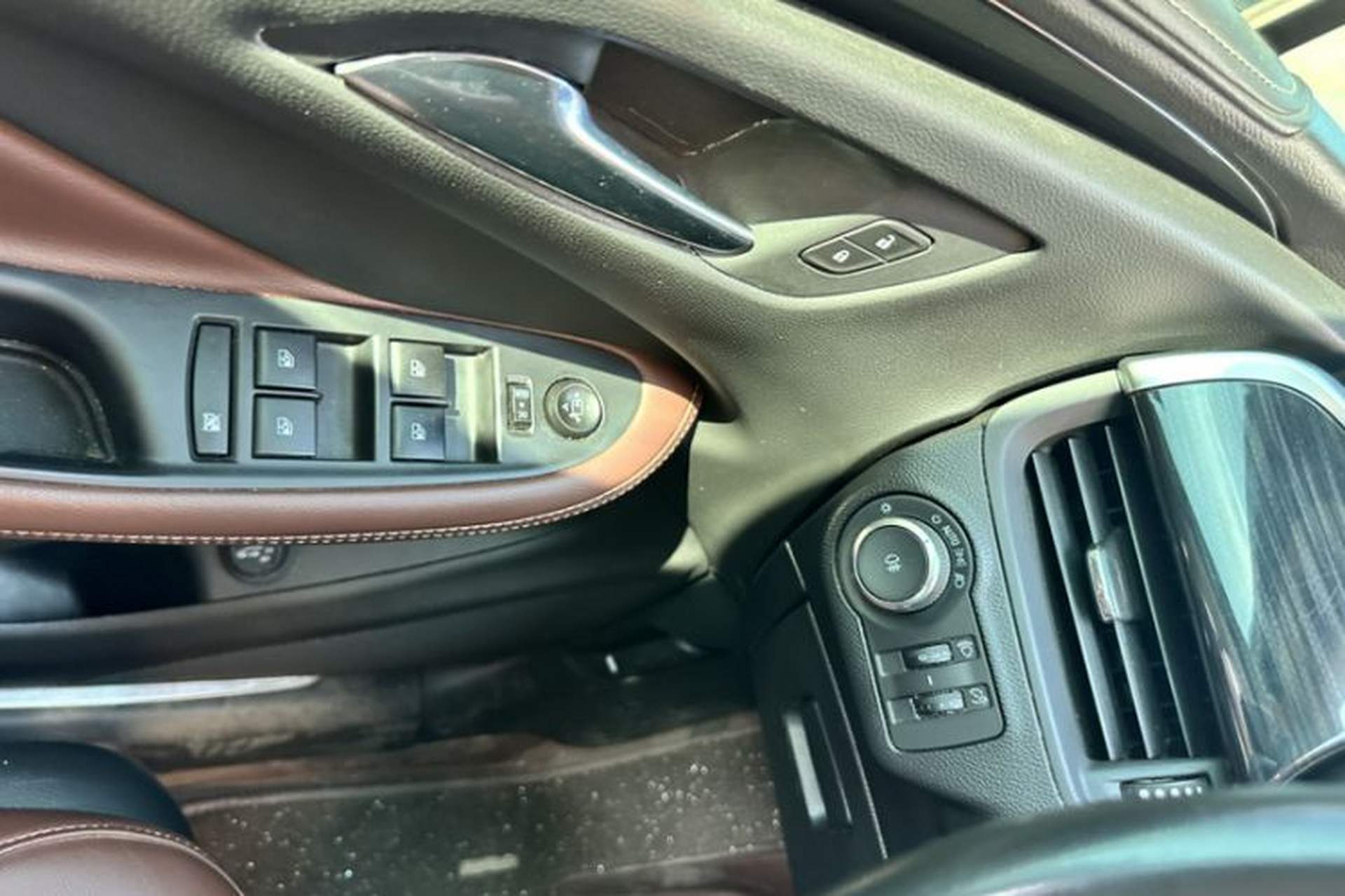 Used Buick Envision 2020 28T Four-Wheel Drive Elite Version Interior 9