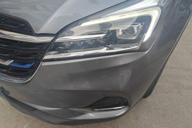 Used Buick Envision 2020 20T Two-Wheel Drive Luxury Model Left Front Headlight