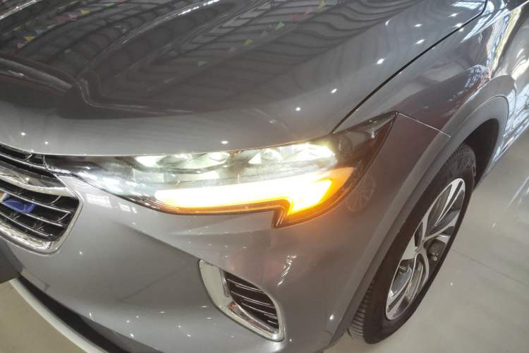 Used Buick Envision 2020 Encore S 652T Four-Wheel Drive Luxury Model Left Front Headlight