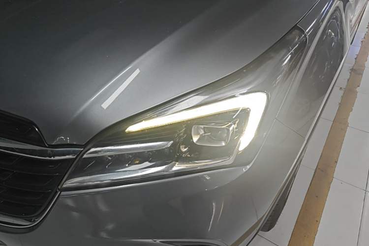 Used Buick Envision 2020 28T Four-Wheel Drive Elite Version Left Front Headlight