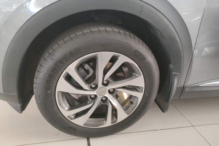 Used Buick Envision 2020 Onix S 652T Two-Wheel Drive Elite Model Left Front Wheel Hub