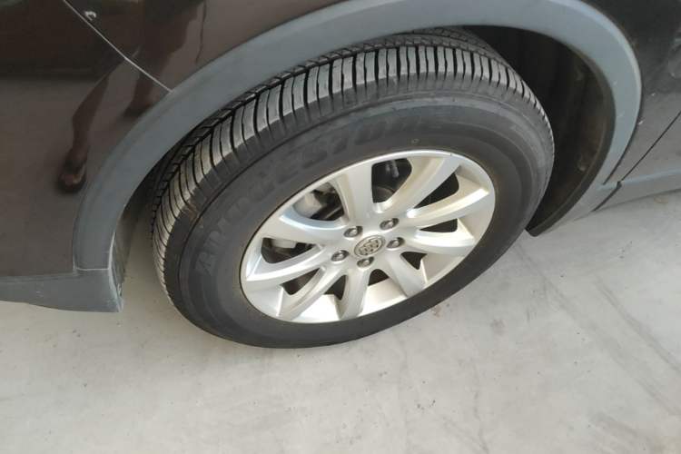 Used Buick Envision 2020 20T Two-Wheel Drive Leading Version Left Front Wheel Hub