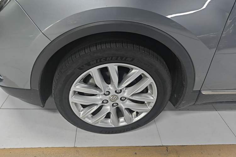Used Buick Envision 2020 28T Four-Wheel Drive Elite Version Left Front Wheel Hub