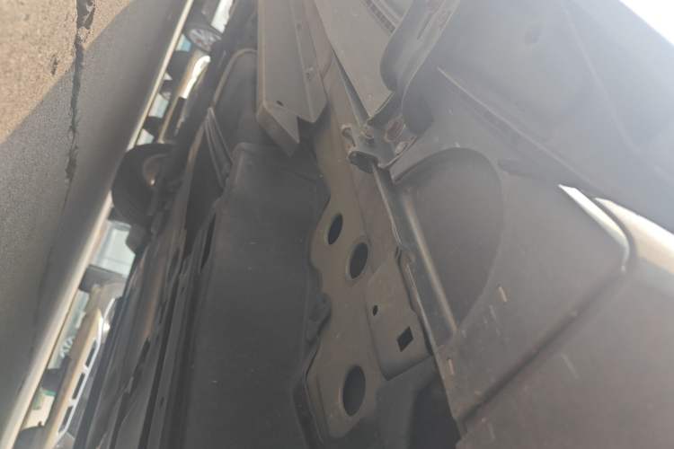 Used Buick Envision 2020 20T Two-Wheel Drive Luxury Model Left Side Sill
