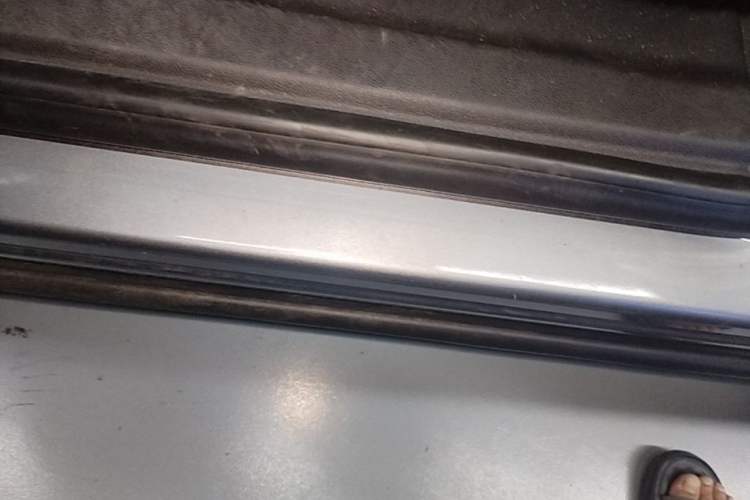 Used Buick Envision 2020 Encore GX S 652T Two-Wheel-Drive Limited-Edition S Sport Version Left Side Sill