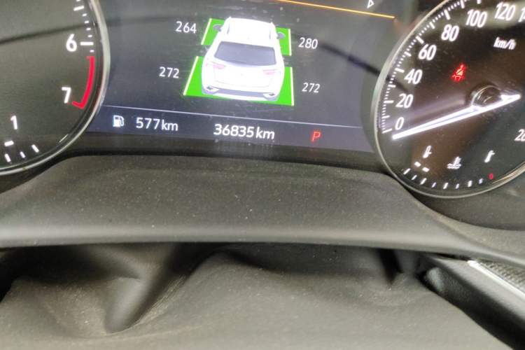 Used Buick Envision 2020 Onix S 652T Two-Wheel Drive Elite Model Odometer Close Up