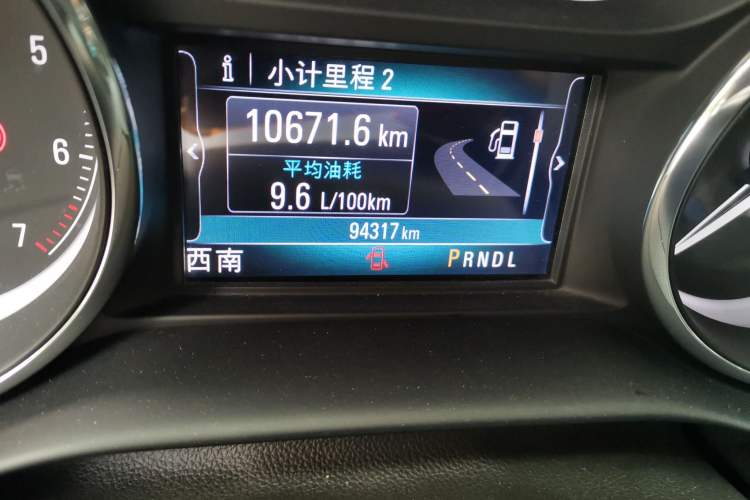 Used Buick Envision 2020 20T Two-Wheel Drive Leading Version Odometer Close Up
