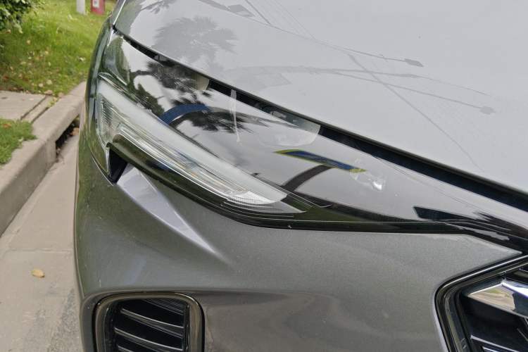 Used Buick Envision 2020 Encore GX S 652T Two-Wheel-Drive Limited-Edition S Sport Version Right Front Headlight